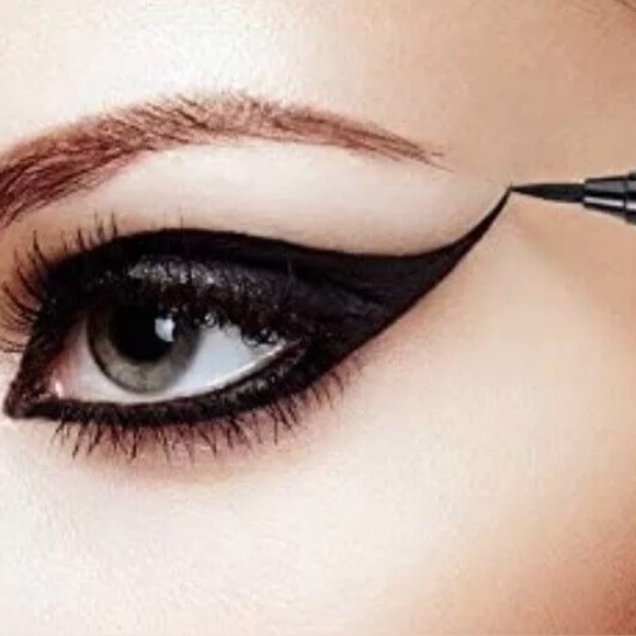 🔥Only 2 left🔥 New Mary Kay Liquid Eyeliner Black 095856 - Picture 3 of 3